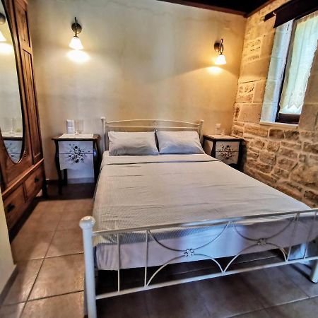 Apartamento Aelia Kamilari Exterior foto