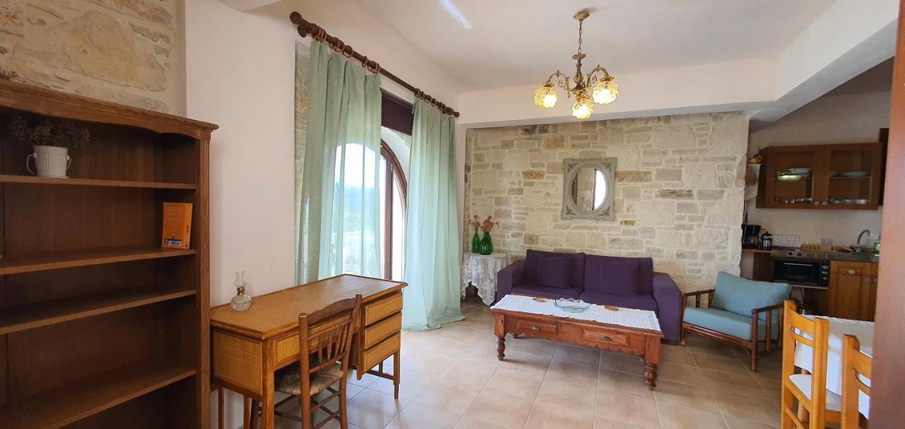 Apartamento Aelia Kamilari Exterior foto