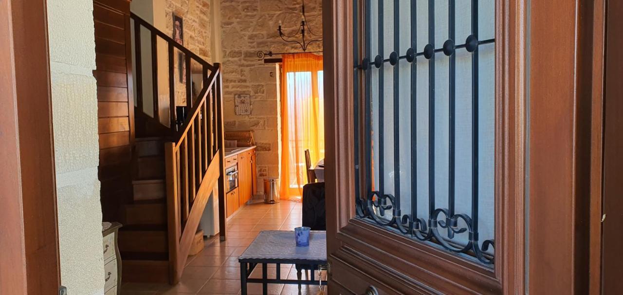 Apartamento Aelia Kamilari Habitación foto